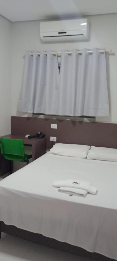 Hotel Plaza Pontes E Lacerda エクステリア 写真