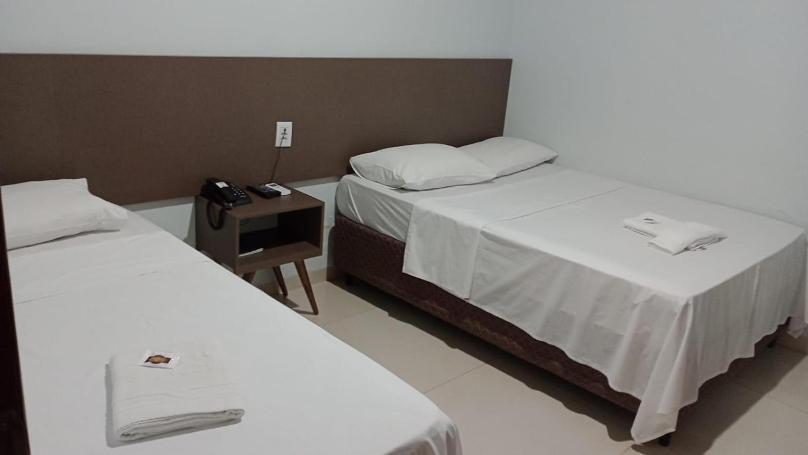 Hotel Plaza Pontes E Lacerda エクステリア 写真